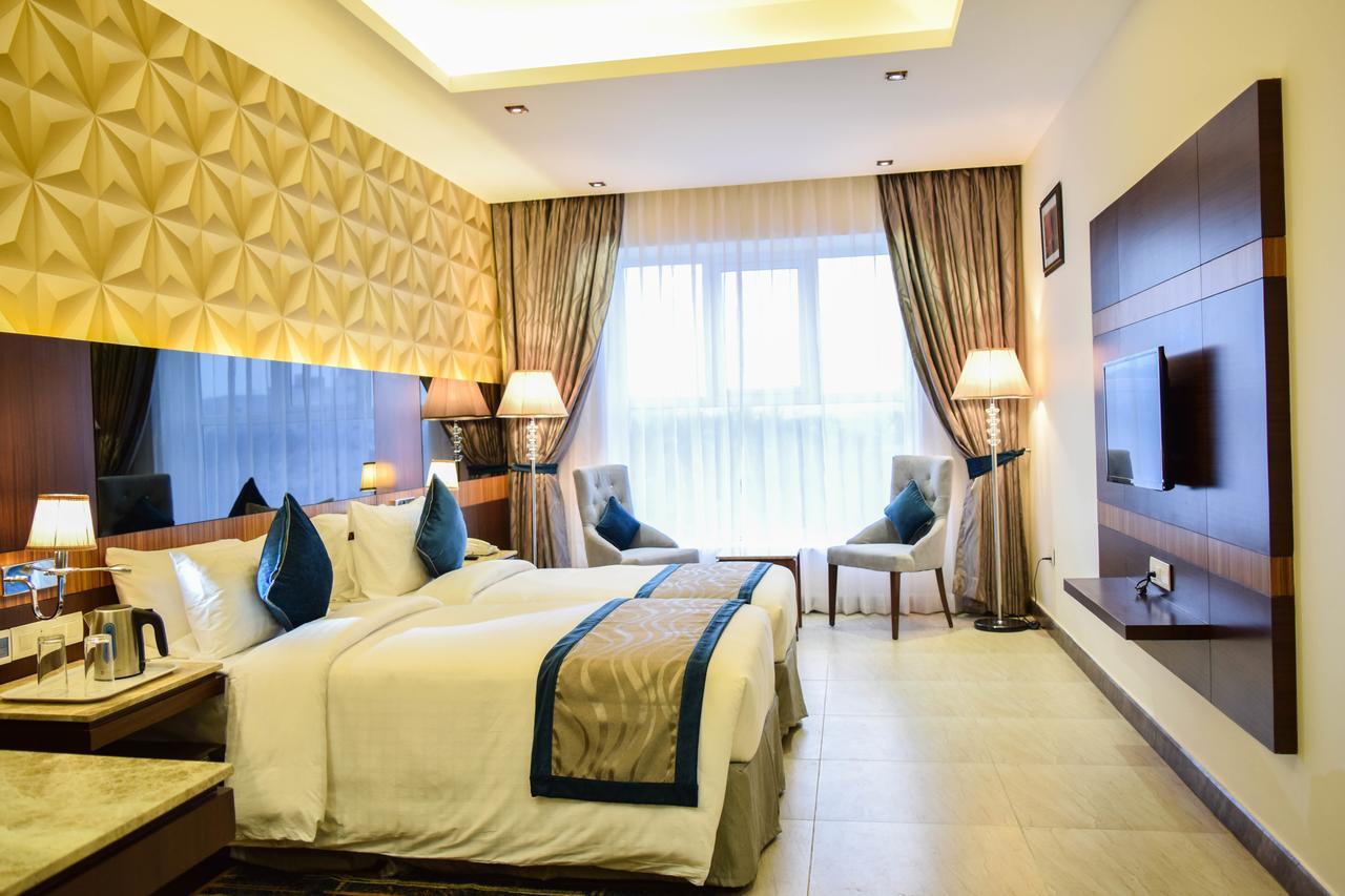 Rg Royal Hotel Bengaluru Kültér fotó